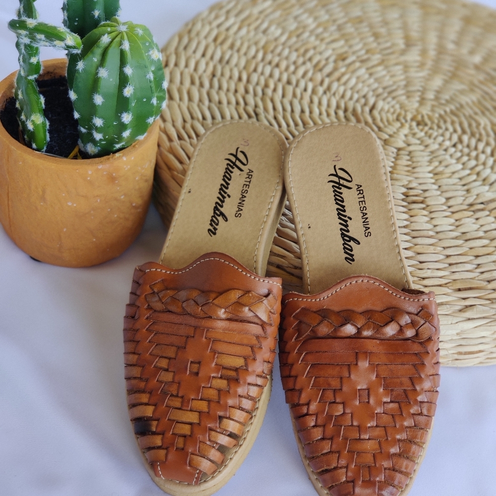 Brown Huaraches Sandals/ Size 6